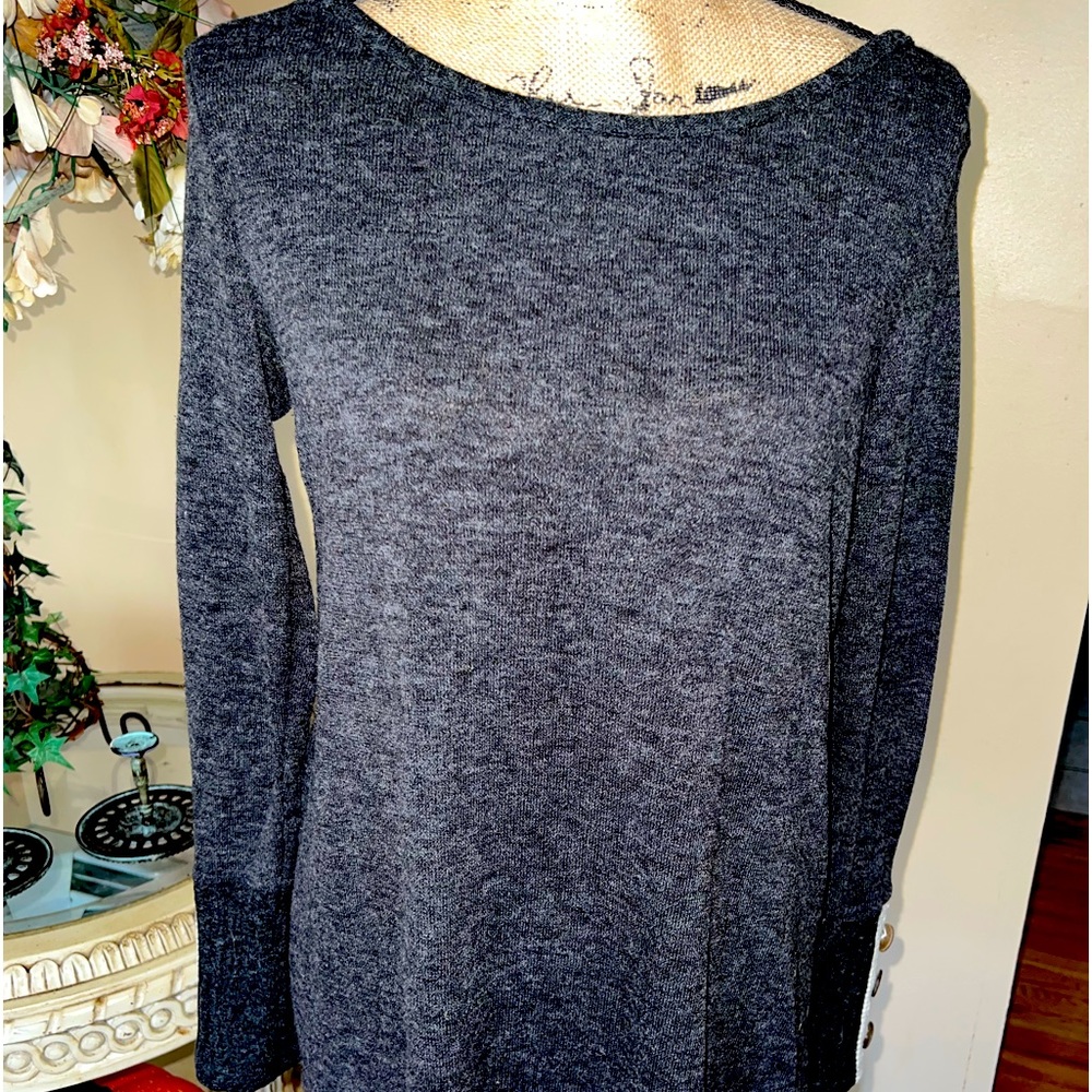 Wanna B size small charcoal top with wrist detail